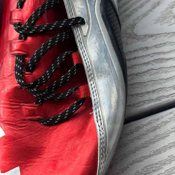 Under Armor Blur CBN III Men's Size 10.5 Soccer Cleats 1235645-860 Red Silver - Picture 11 of 12